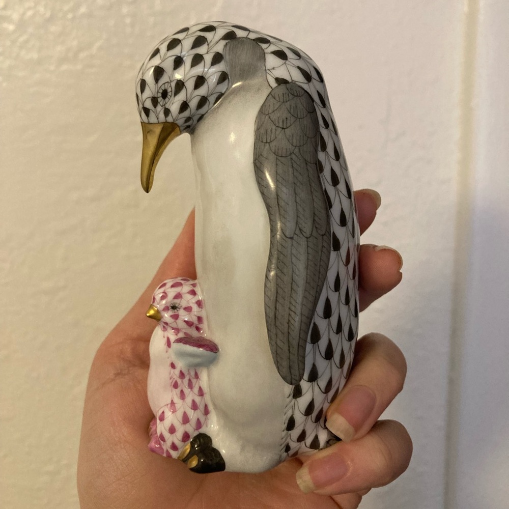 Herend black penguin with raspberry baby
